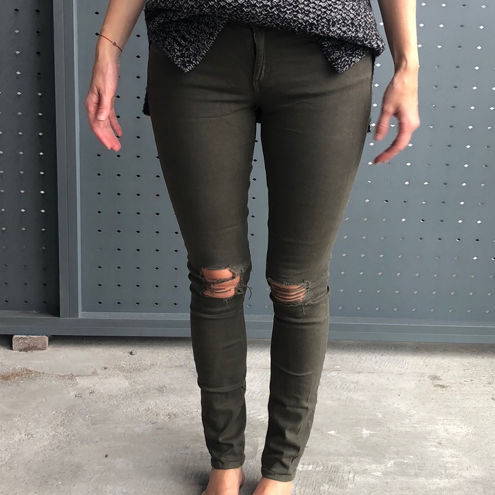 Rag and bone distressed olive jeans sz 25